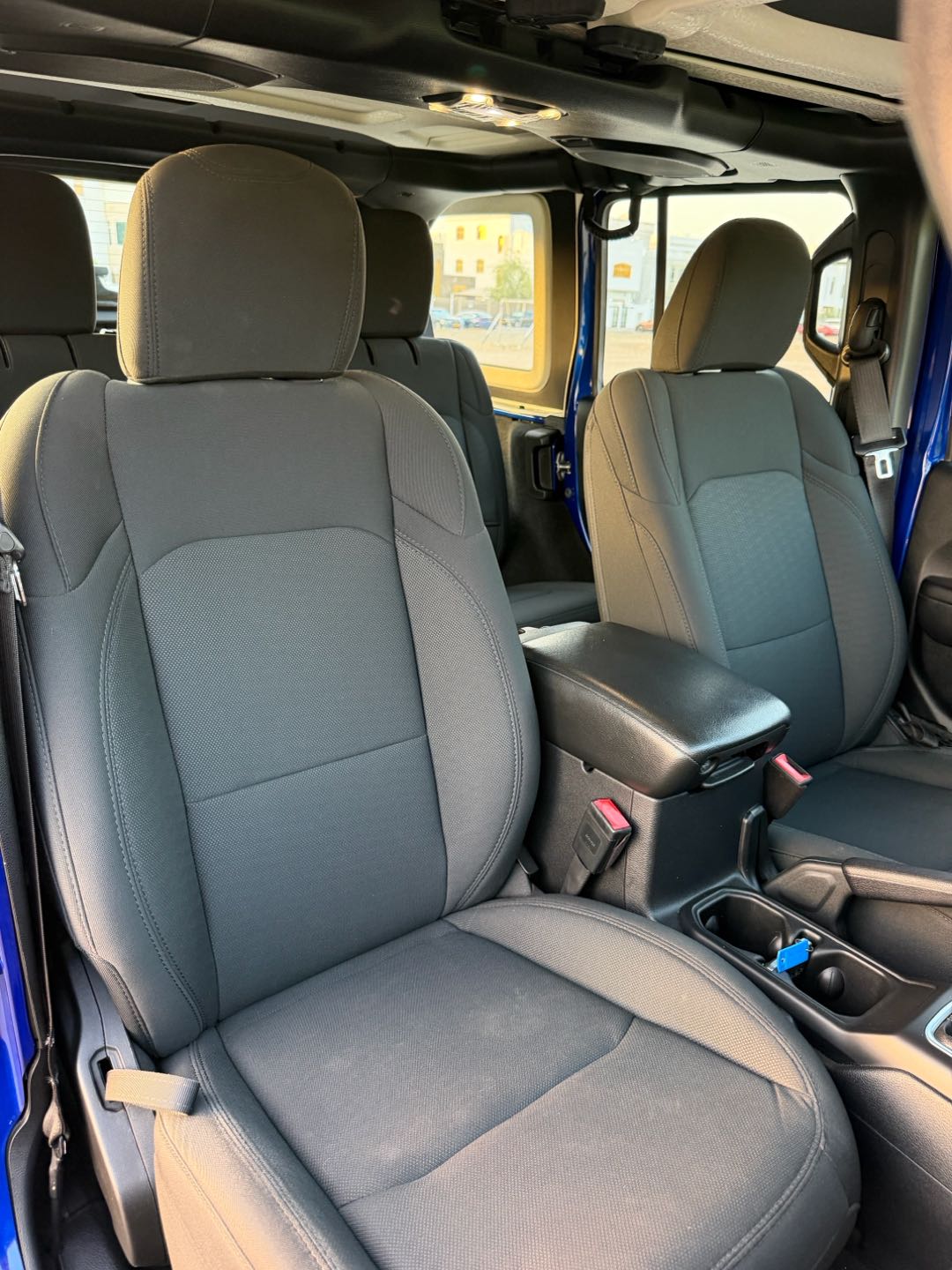 Car Image 2020 JEEP WRANGLER Sport