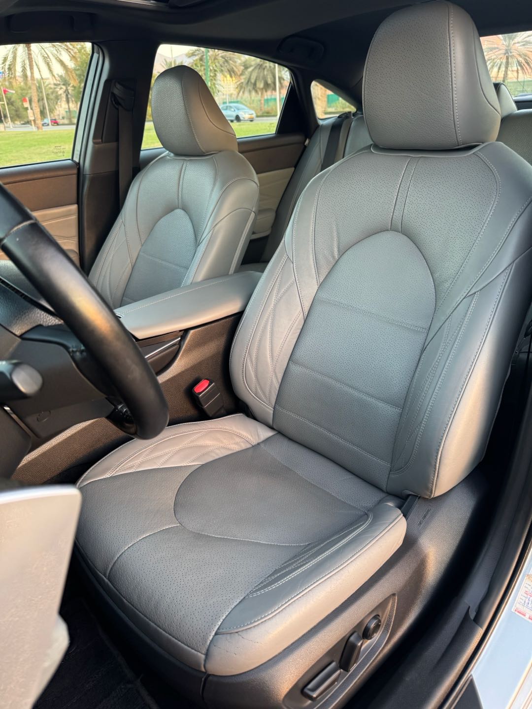 Car Image 2019 TOYOTA AVALON LIMITED