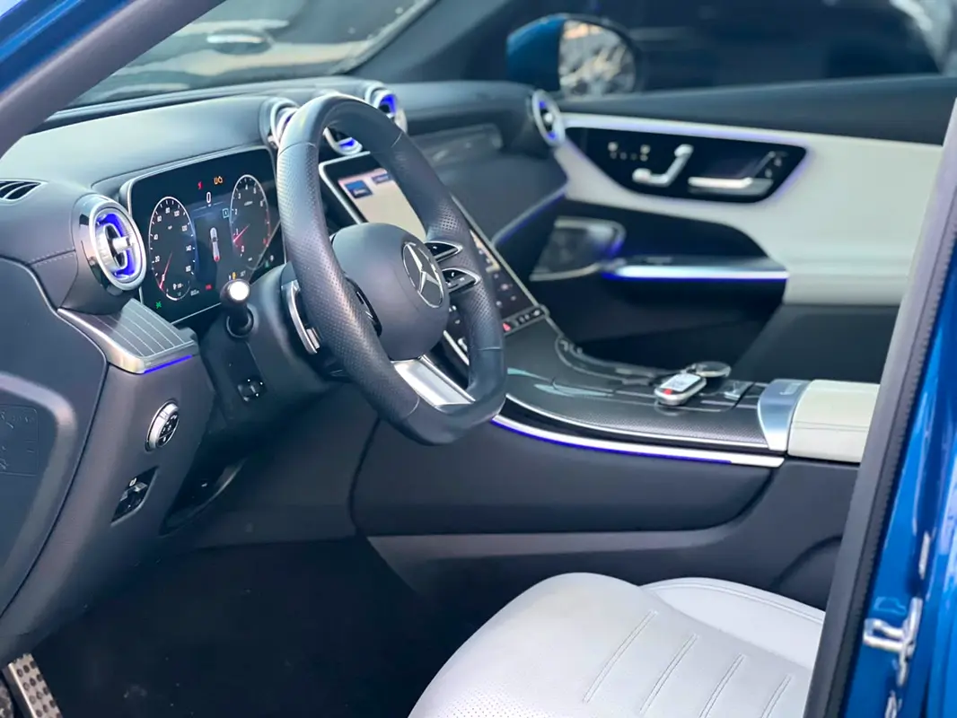 Car Image 2023 MERCEDES GLC CLASS 