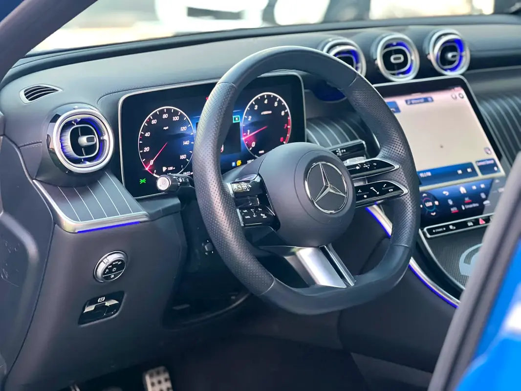 Car Image 2023 MERCEDES GLC CLASS 