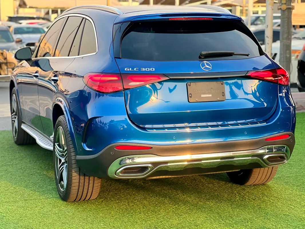 Car Image 2023 MERCEDES GLC CLASS 