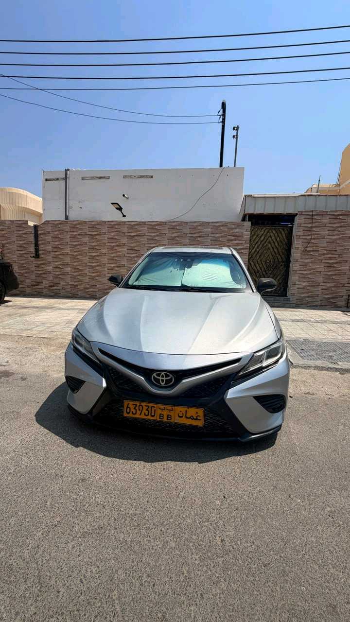 Car Image 2018 TOYOTA CAMRY SE