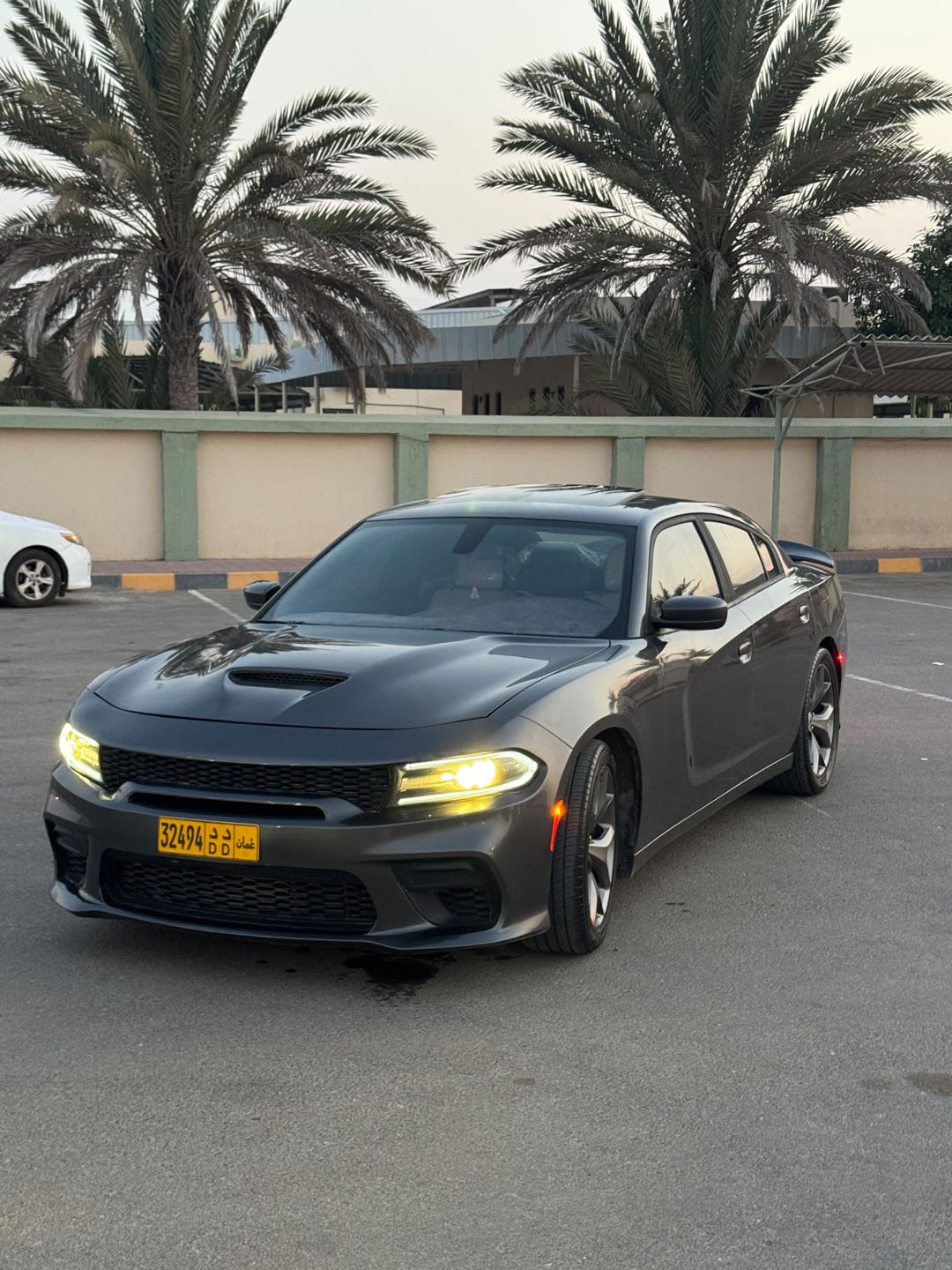 Car Image 2019 DODGE CHARGER SXT