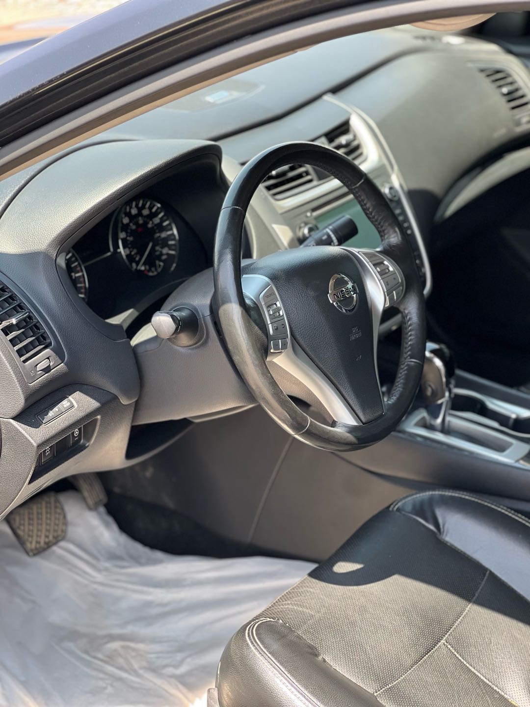 Car Image 2016 NISSAN ALTIMA SL