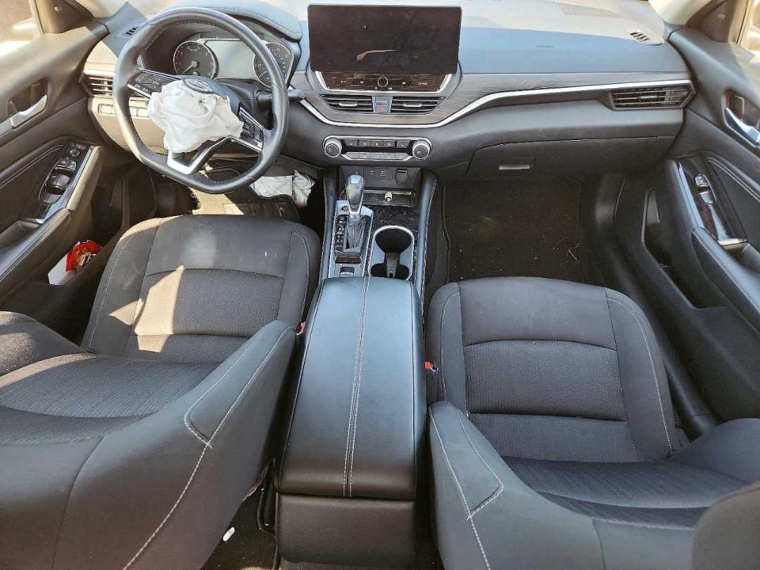 Car Image 2023 NISSAN ALTIMA SV