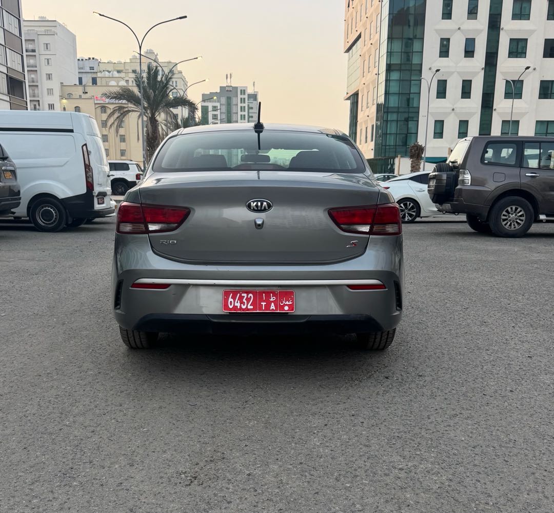 كيا ريو 2022