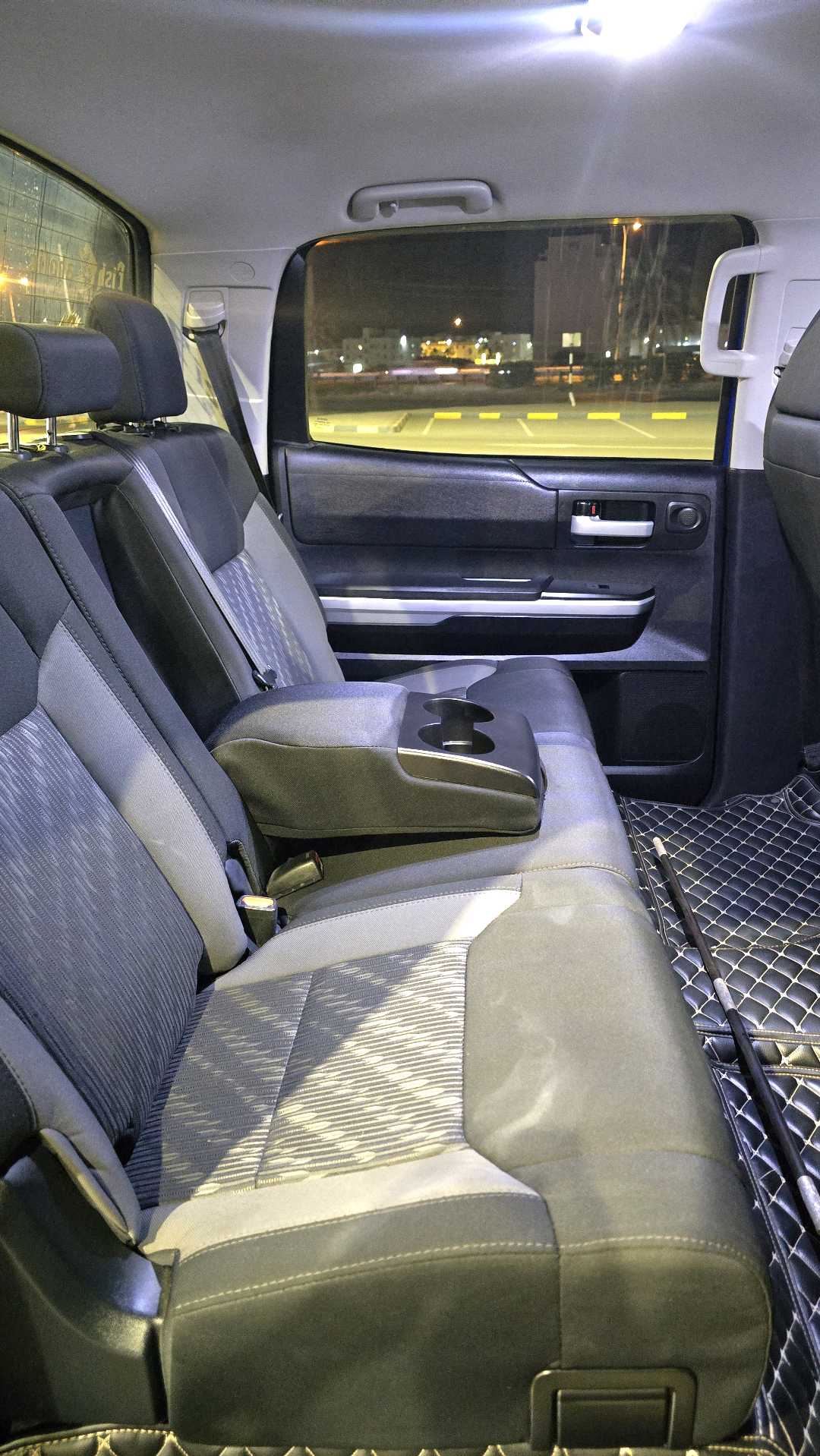 Car Image 2018 TOYOTA TUNDRA SR5
