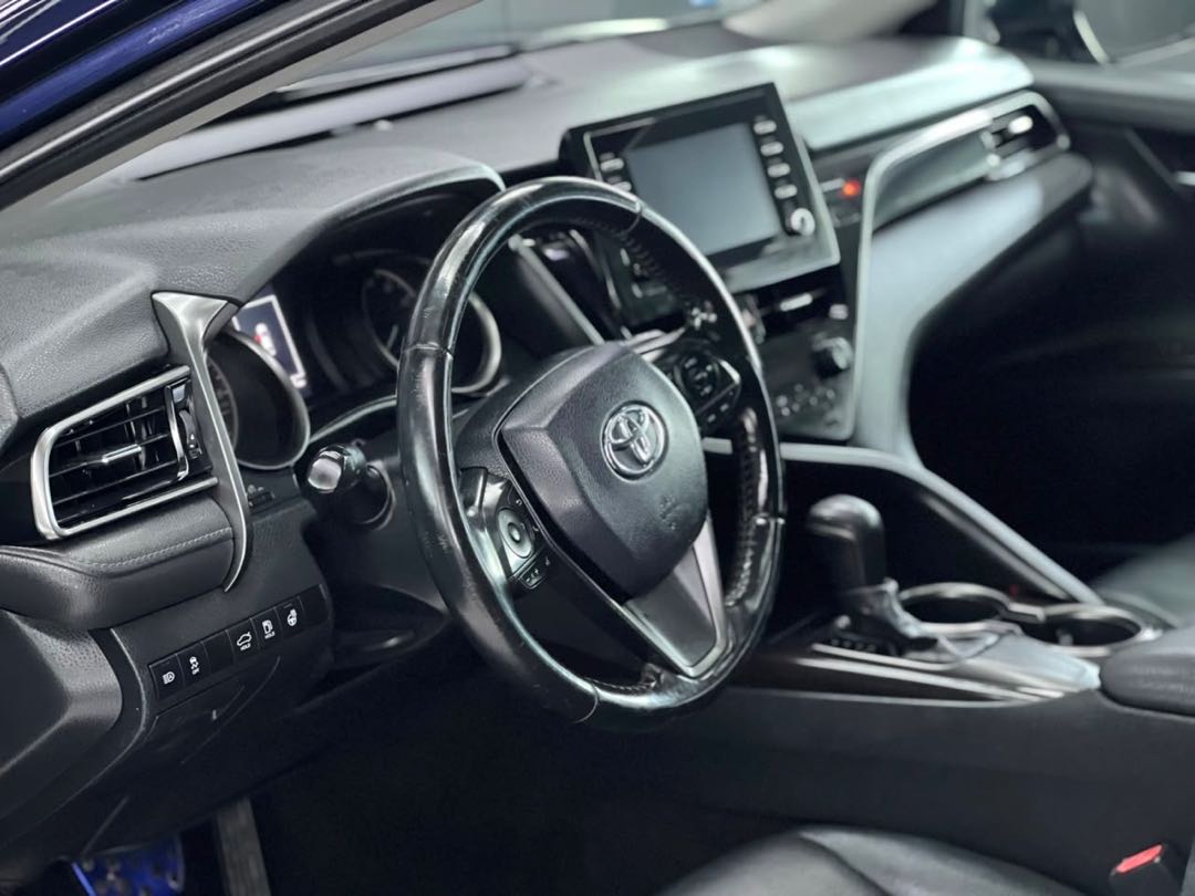 Car Image 2021 TOYOTA CAMRY SE
