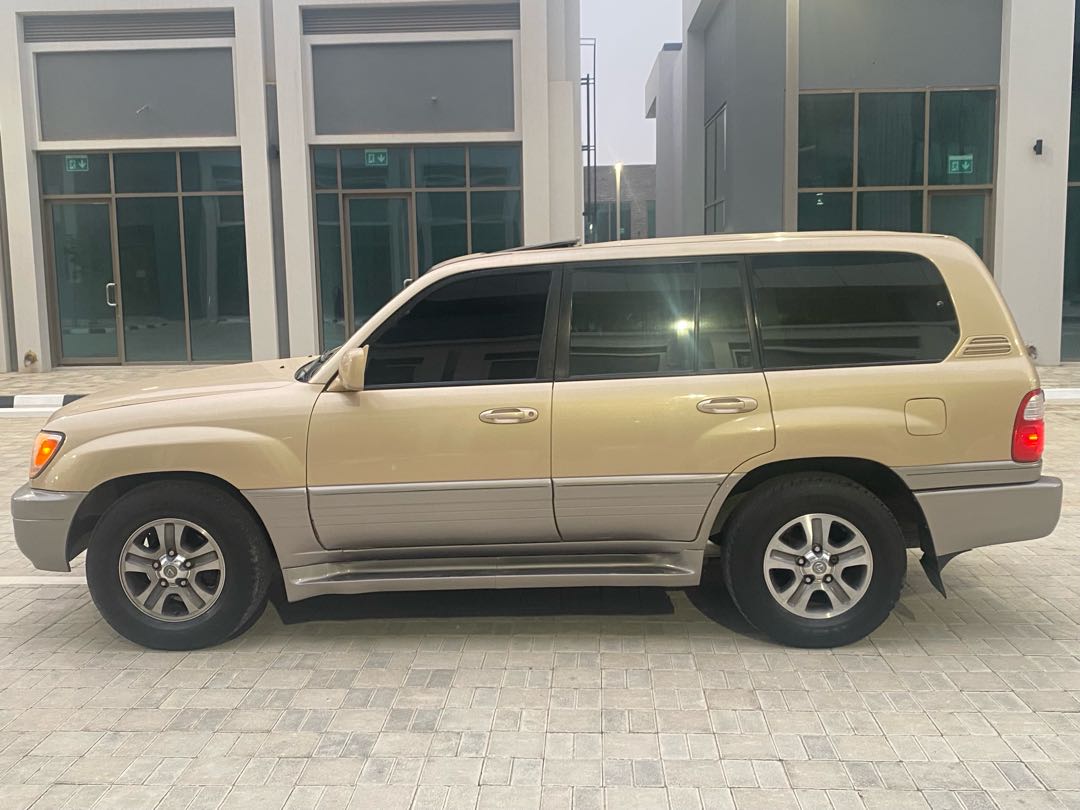 Car Image 1999 LEXUS LX 470
