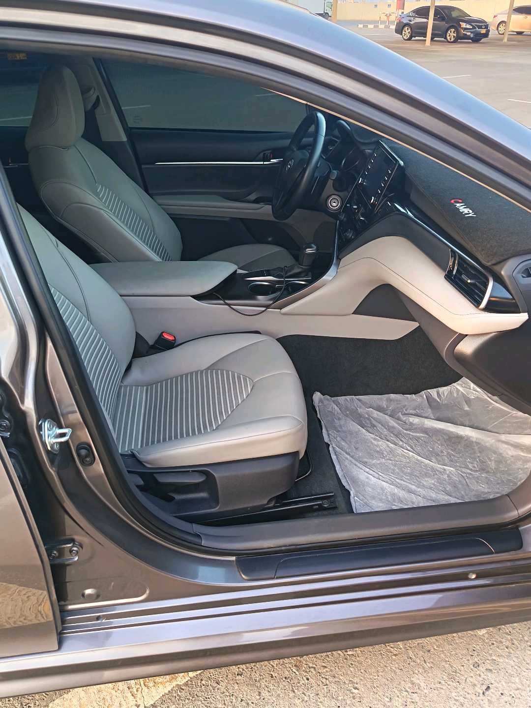 Car Image 2022 TOYOTA CAMRY SE