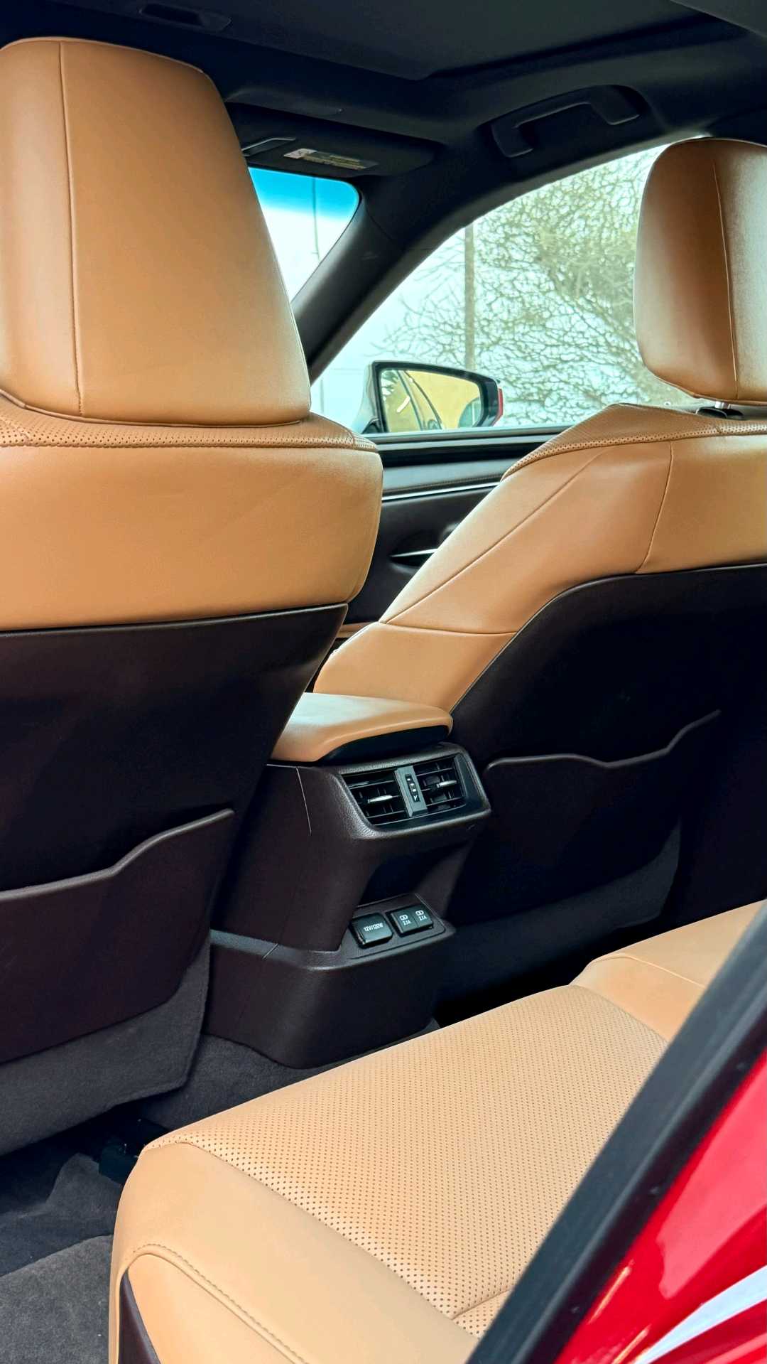 Car Image 2019 LEXUS ES 350