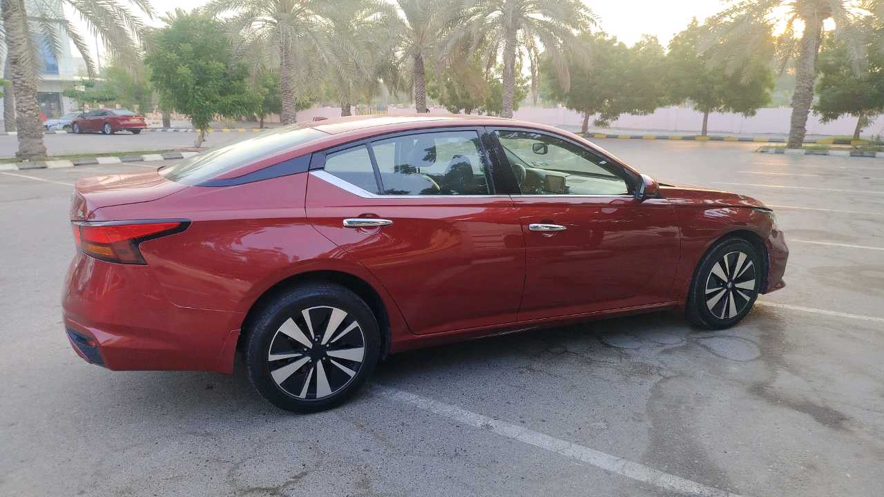 Car Image 2019 NISSAN ALTIMA SL