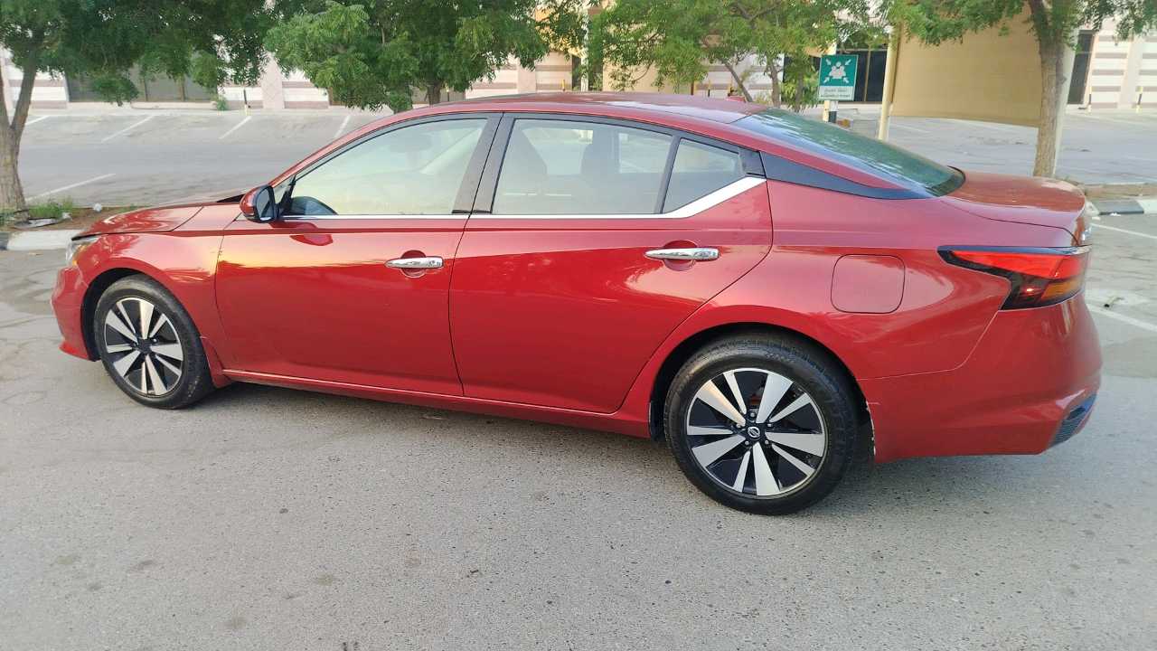 Car Image 2019 NISSAN ALTIMA SL