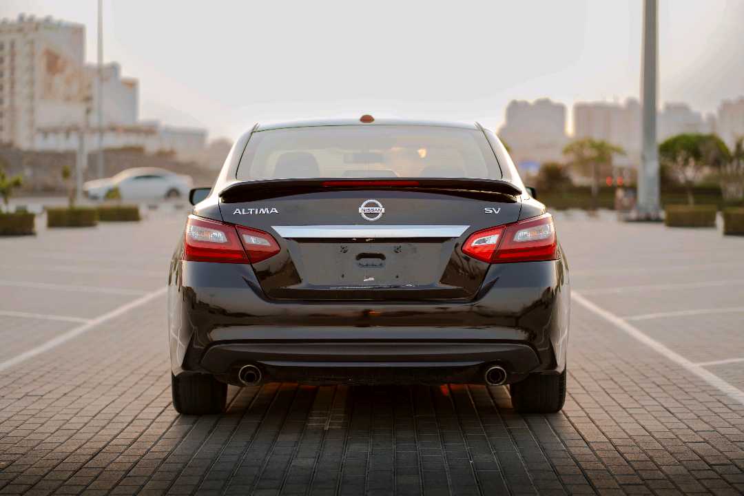 Car Image 2018 NISSAN ALTIMA SV