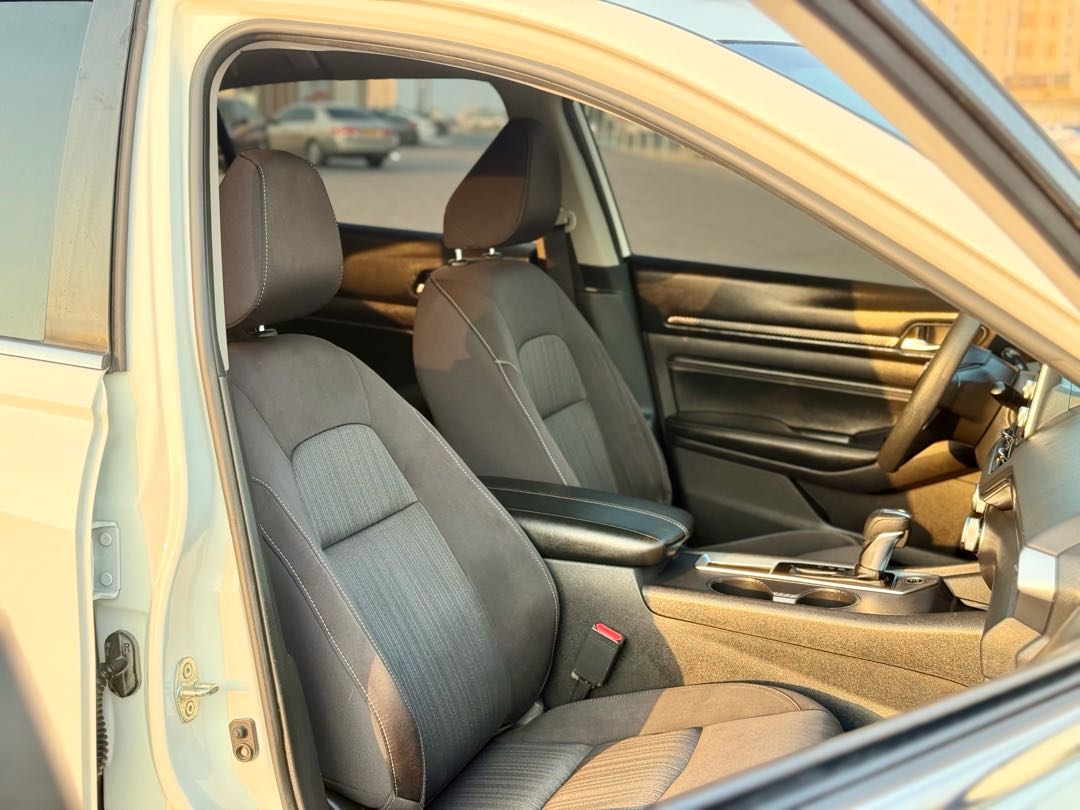 Car Image 2020 NISSAN ALTIMA S
