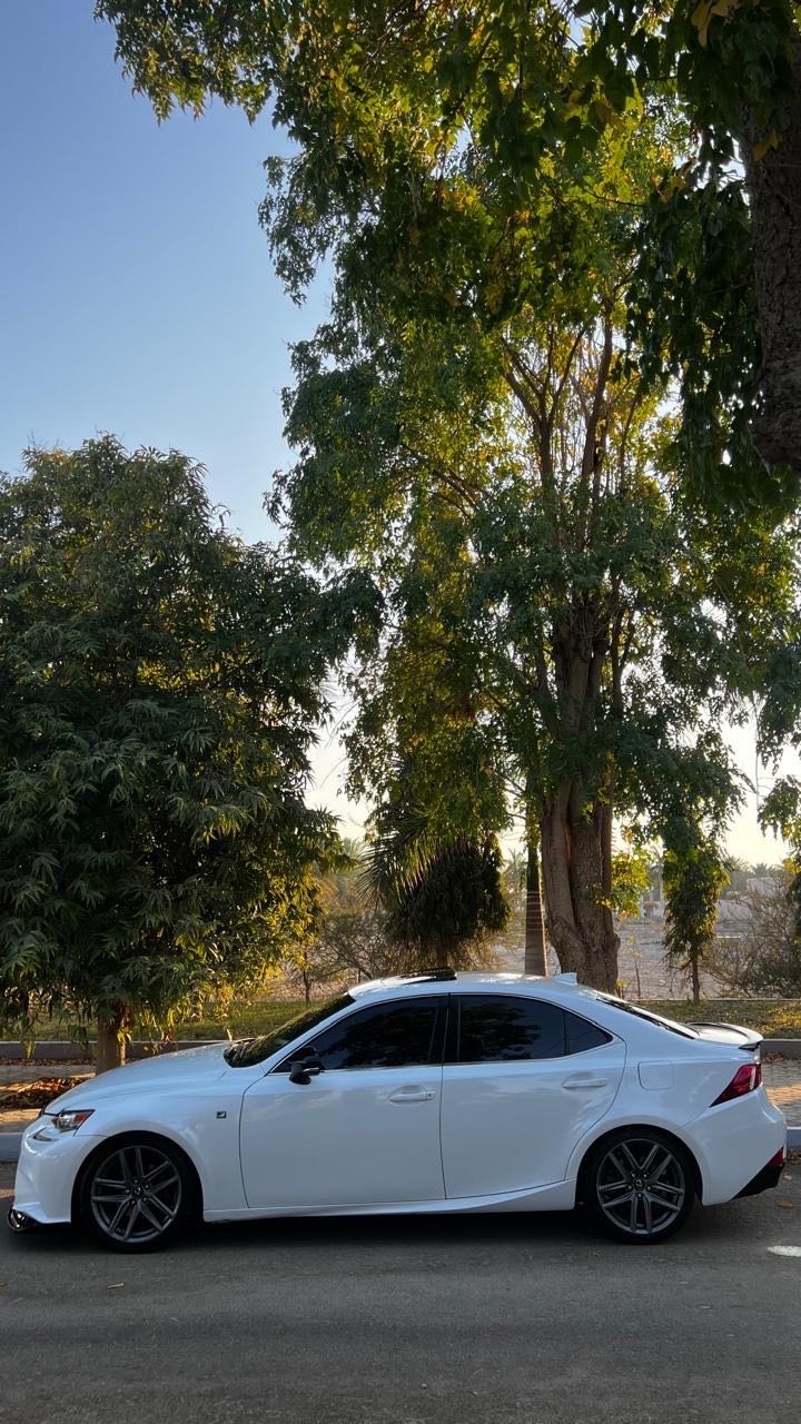 Car Image 2015 LEXUS IS 250