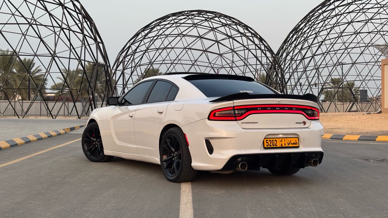 Car Image 2018 DODGE CHARGER GT