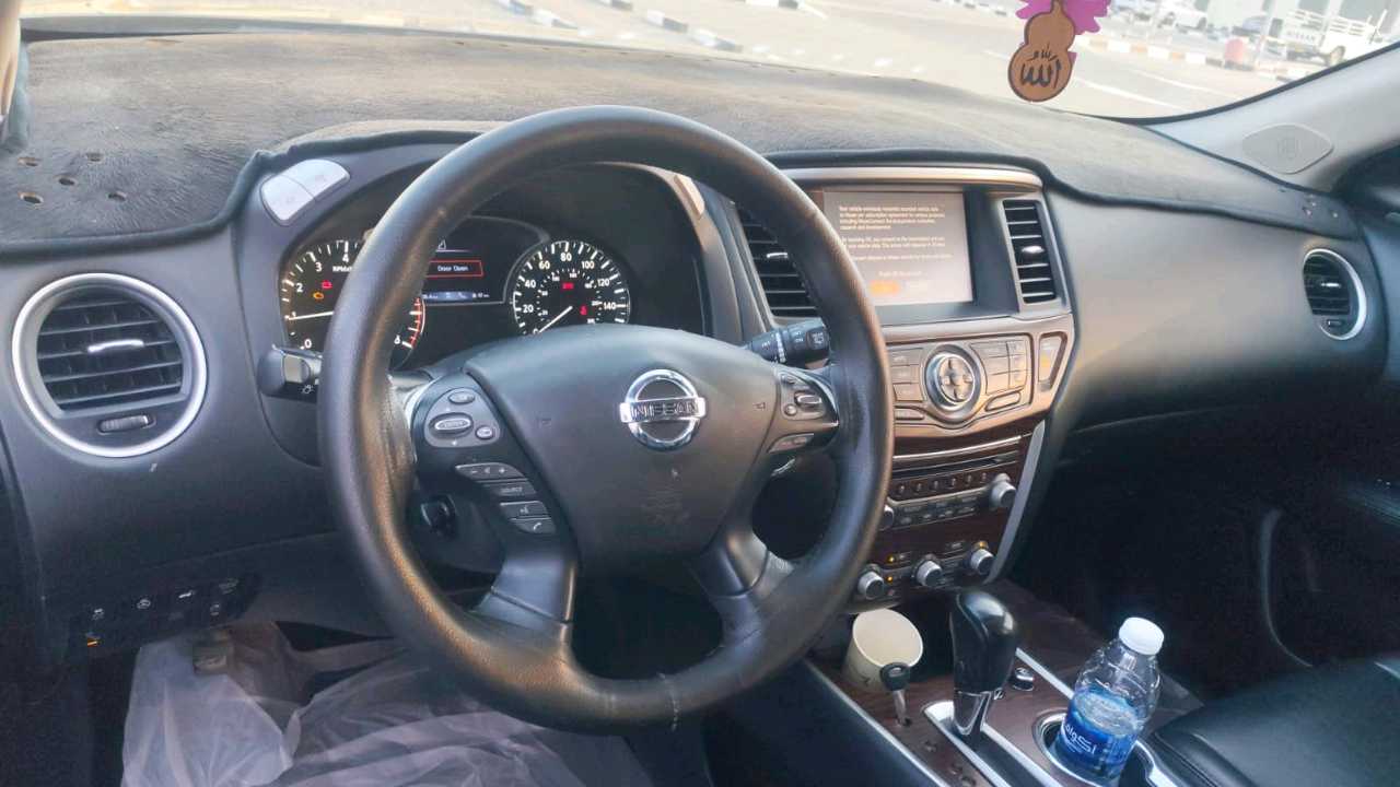 Car Image 2017 NISSAN PATHFINDER PLATINUM