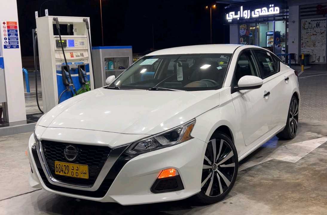 Car Image 2019 NISSAN ALTIMA S