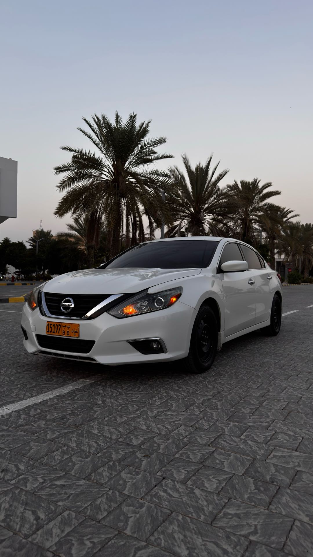 Car Image 2017 NISSAN ALTIMA S