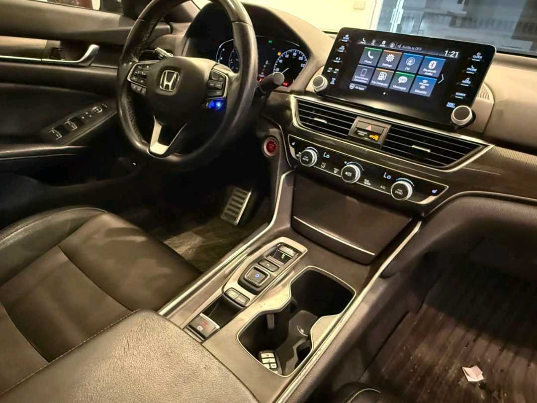 Car Image 2018 HONDA ACCORD EX