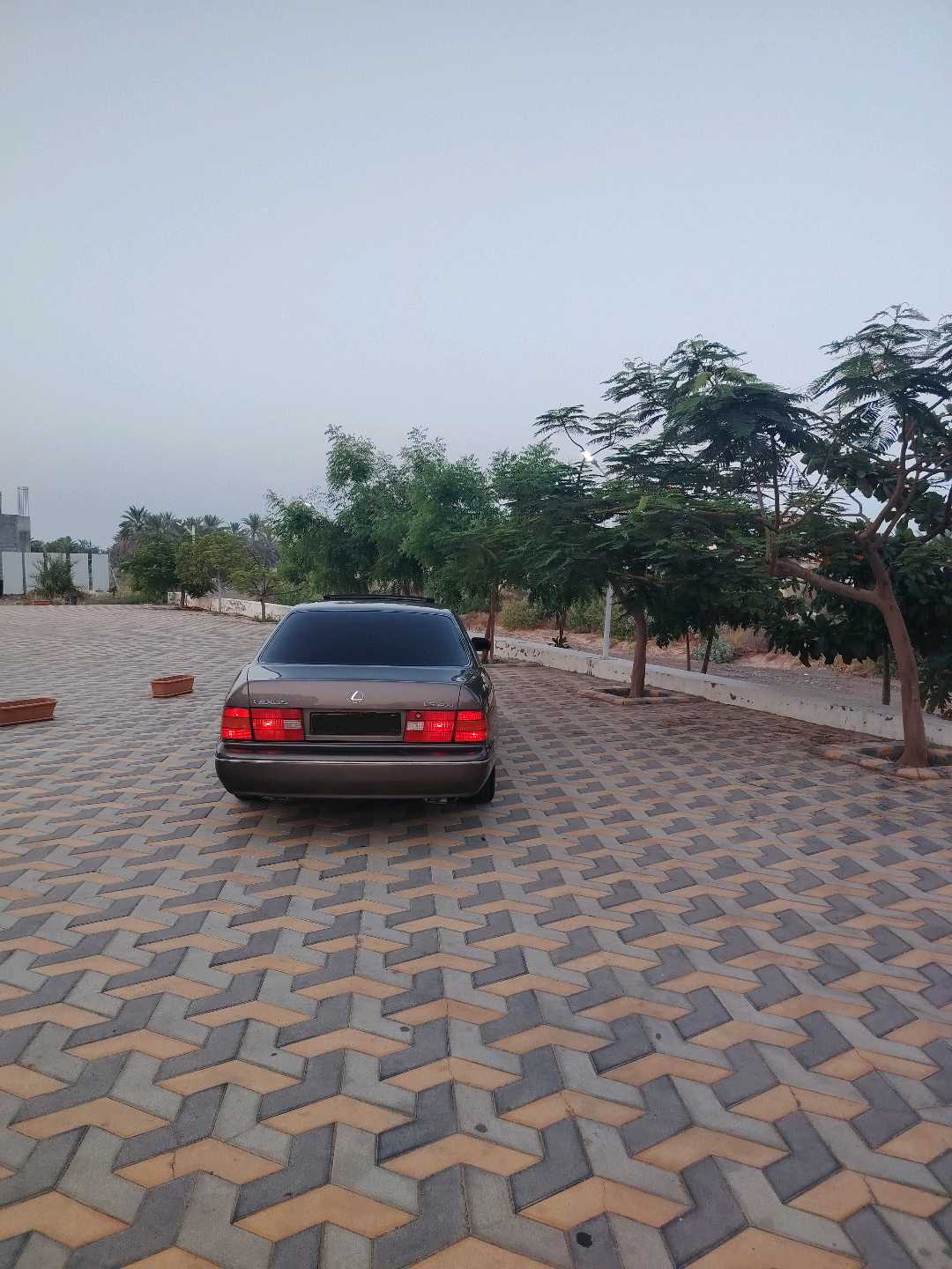 Car Image 1998 LEXUS LS 400
