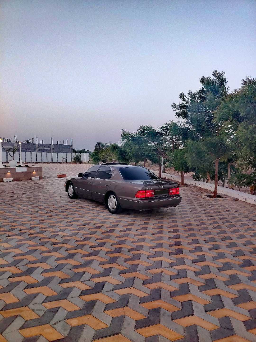 Car Image 1998 LEXUS LS 400
