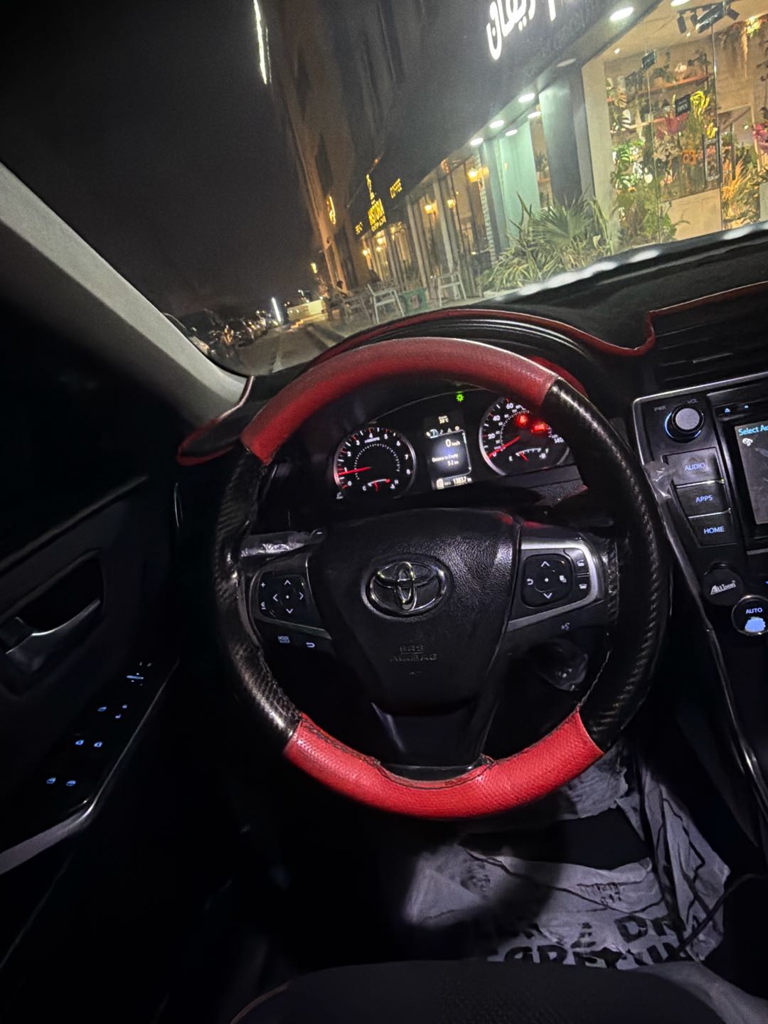 Car Image 2016 TOYOTA CAMRY XSE