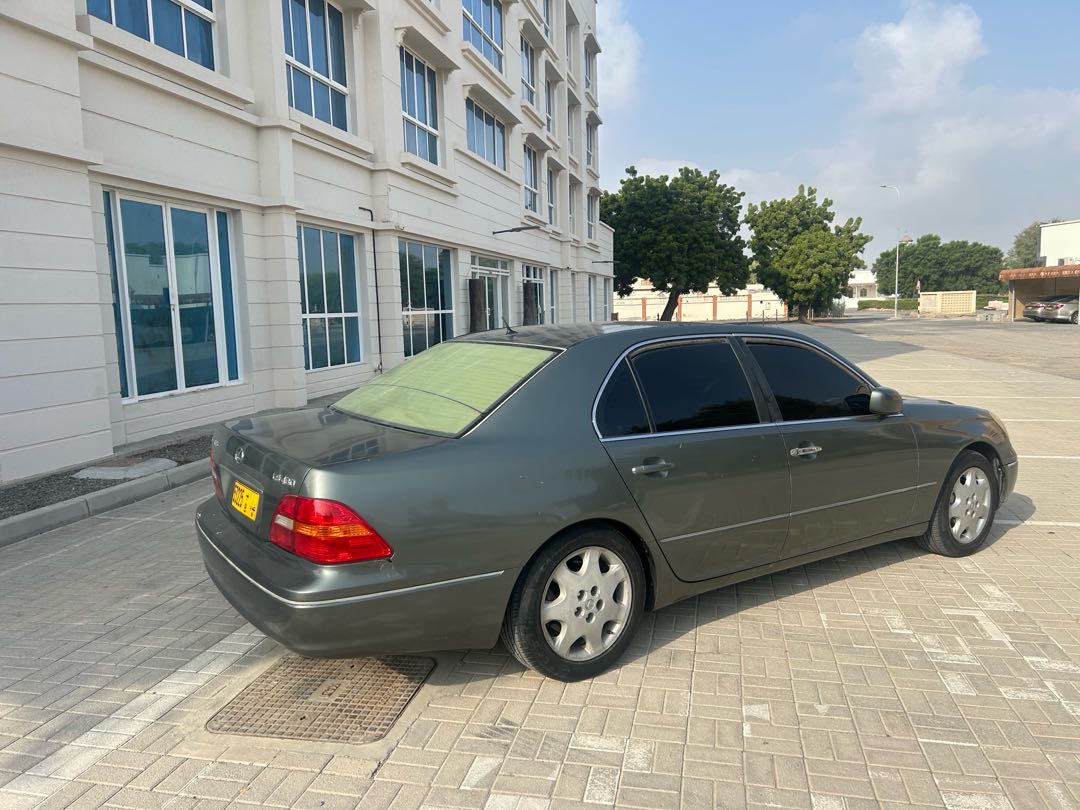 Car Image 2001 LEXUS LS 430
