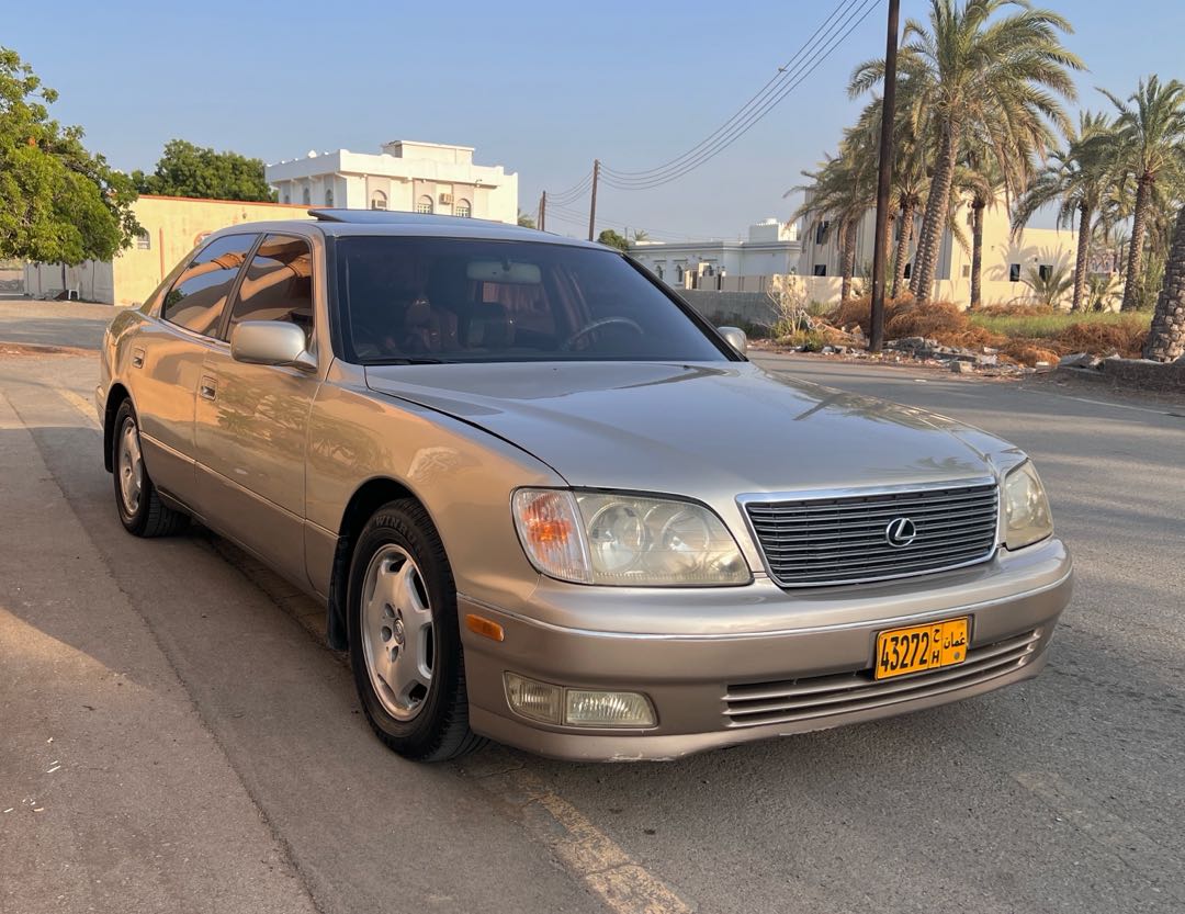 Car Image 1999 LEXUS LS 400