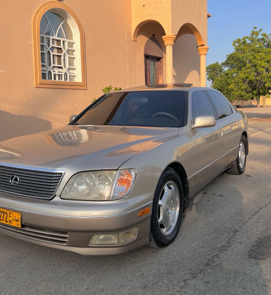 Car Image 1999 LEXUS LS 400