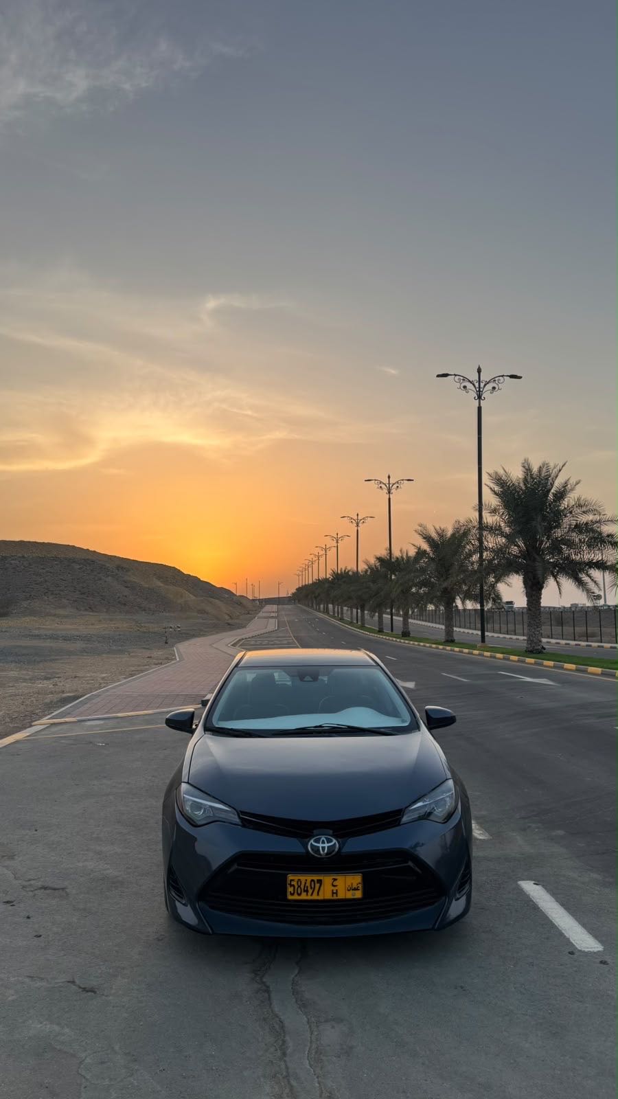 Car Image 2018 TOYOTA COROLLA LE