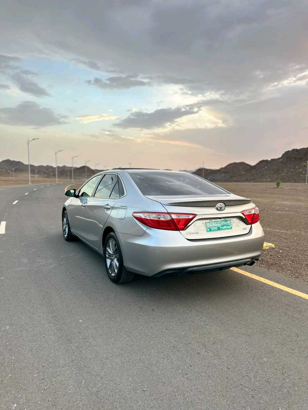 Car Image 2017 TOYOTA CAMRY SE