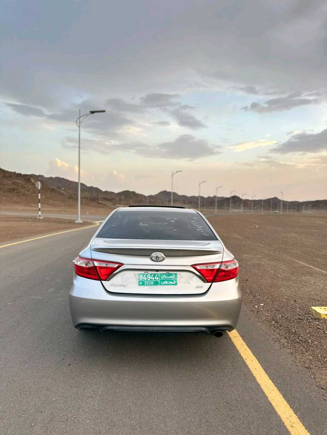 Car Image 2017 TOYOTA CAMRY SE