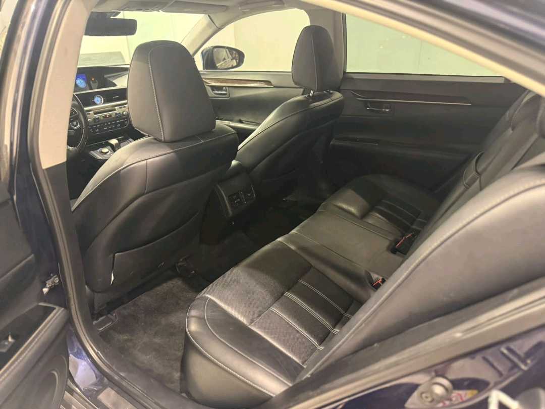 Car Image 2018 LEXUS ES 350