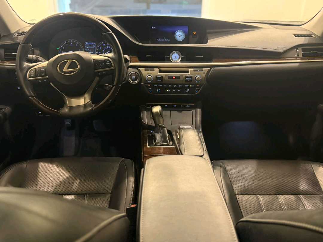 Car Image 2018 LEXUS ES 350