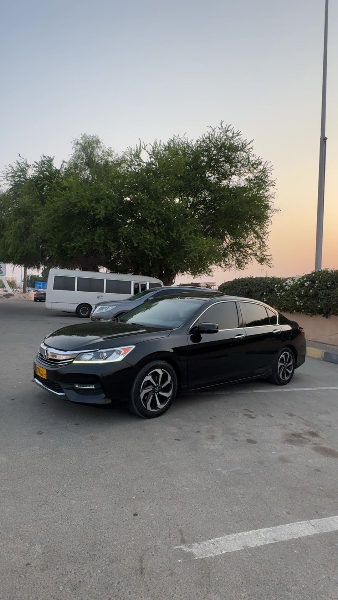 Car Image 2017 HONDA ACCORD EXL