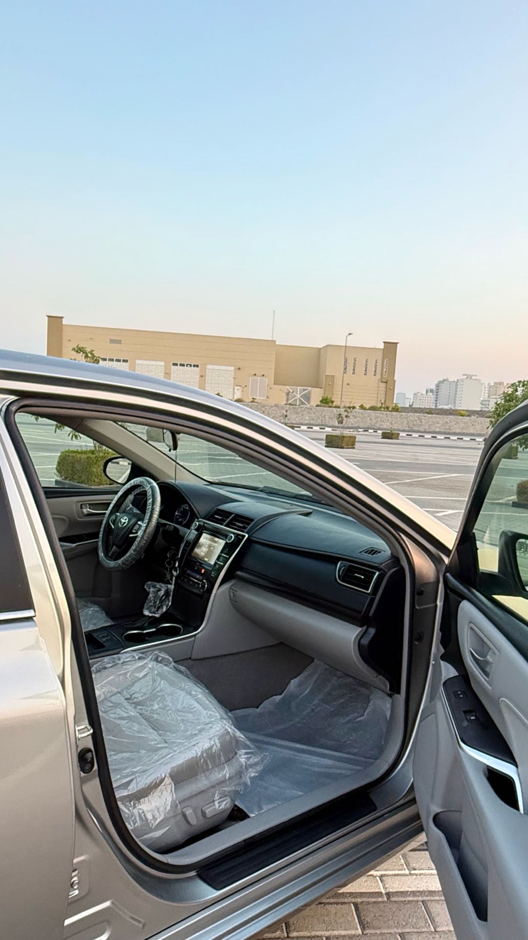 Car Image 2017 TOYOTA CAMRY XLE