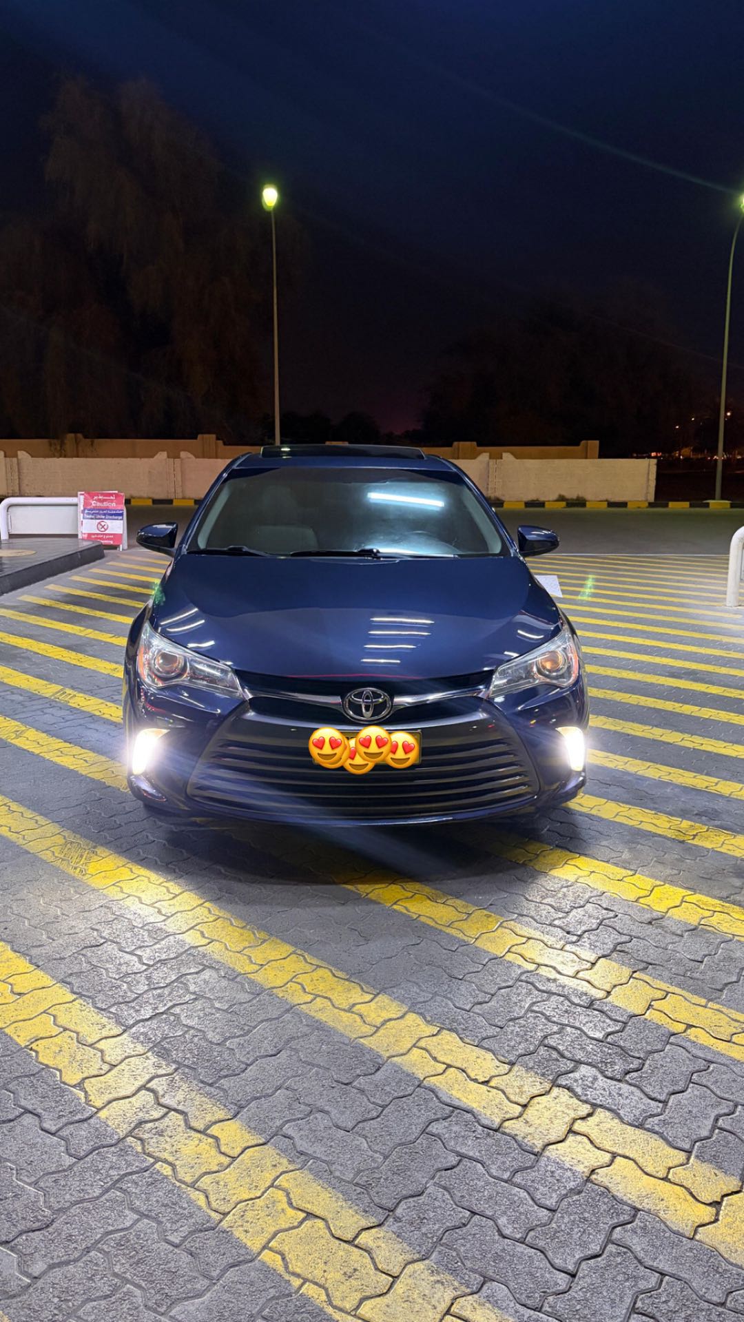 Car Image 2016 TOYOTA CAMRY XLE