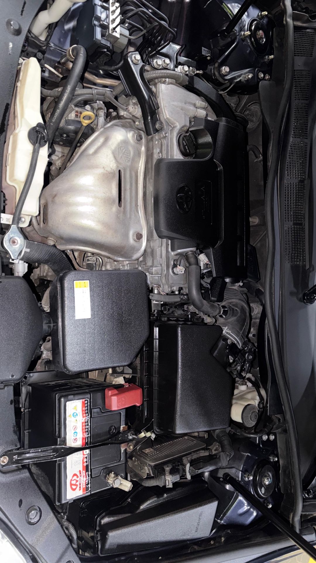 Car Image 2016 TOYOTA CAMRY XLE