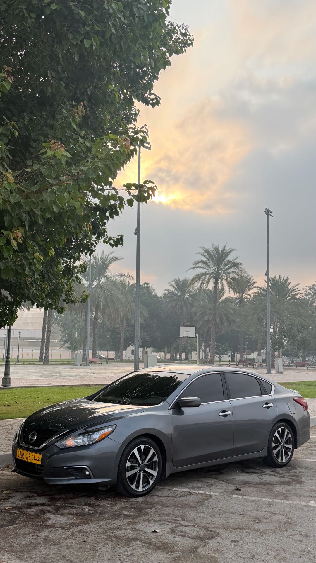 Car Image 2017 NISSAN ALTIMA SR