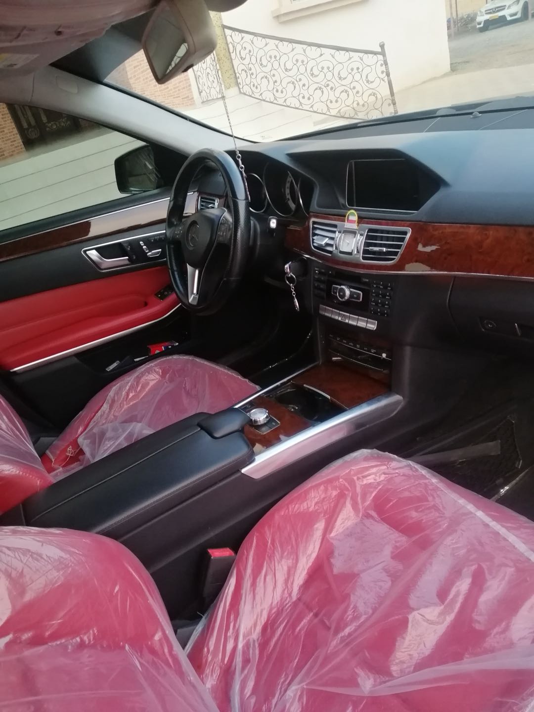 Car Image 2014 MERCEDES E Class 350