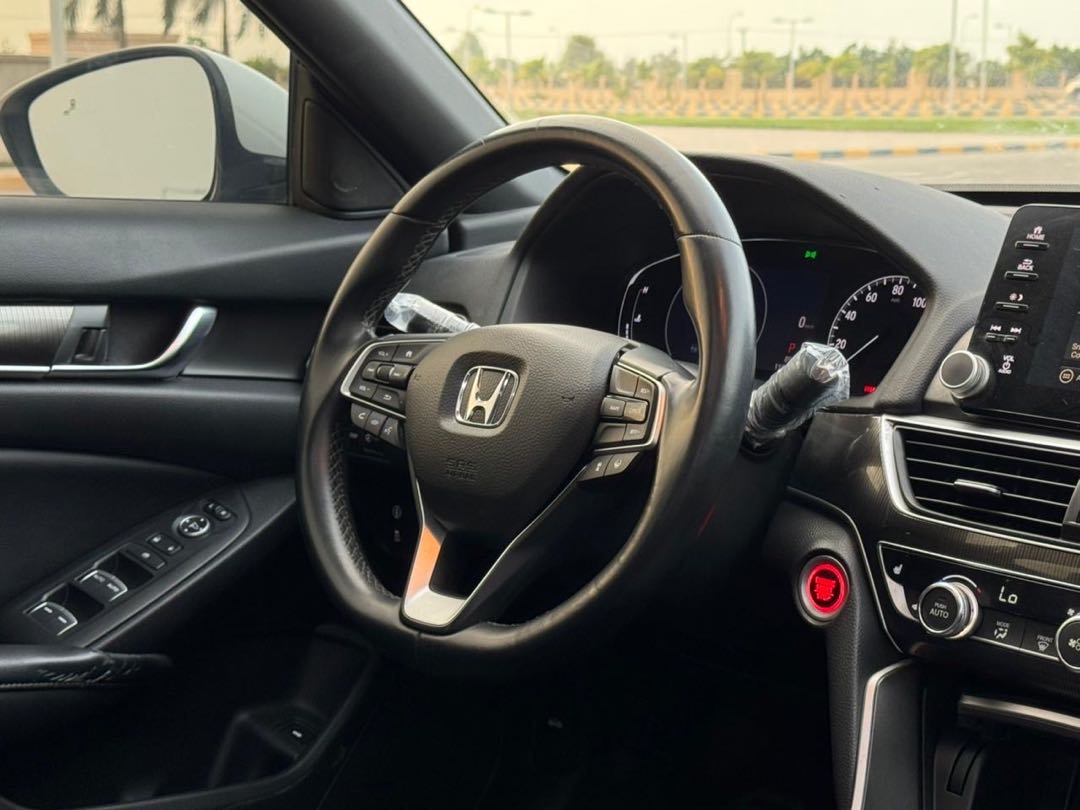 Car Image 2018 HONDA ACCORD SPORT