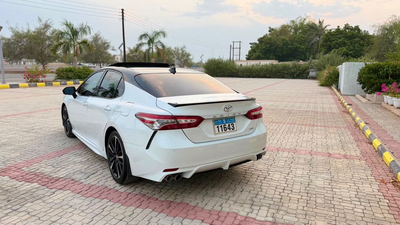 Car Image 2019 TOYOTA CAMRY XSE