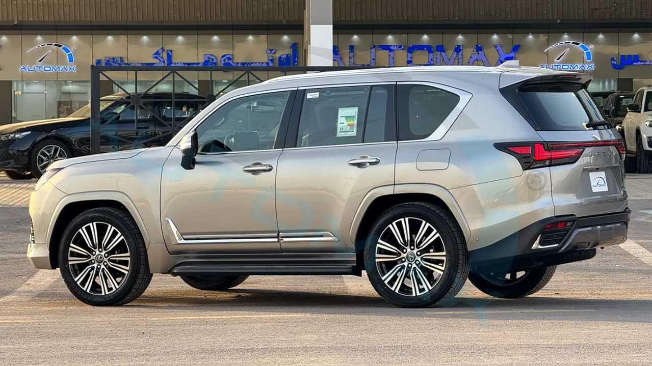 Car Image 2026 LEXUS LX 700 H