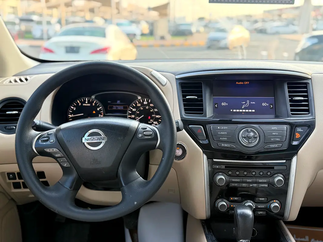 Car Image 2017 NISSAN PATHFINDER S
