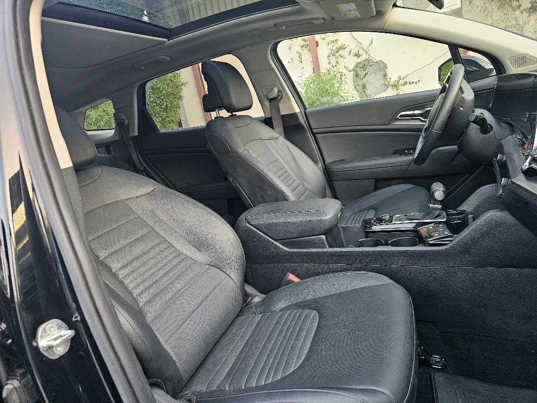 Car Image 2025 KIA SPORTAGE 