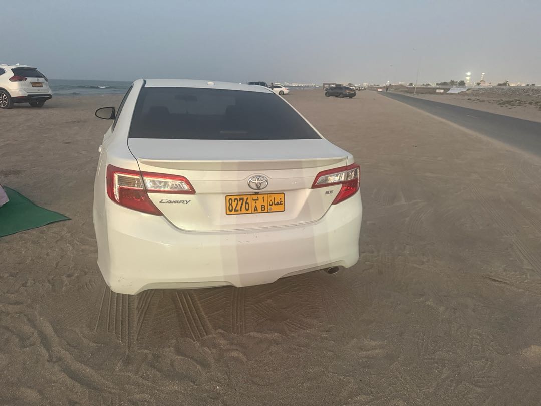 Car Image 2012 TOYOTA CAMRY SE