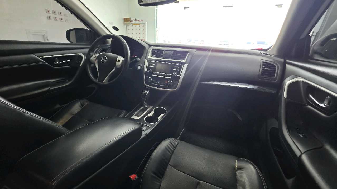 Car Image 2018 NISSAN ALTIMA SL