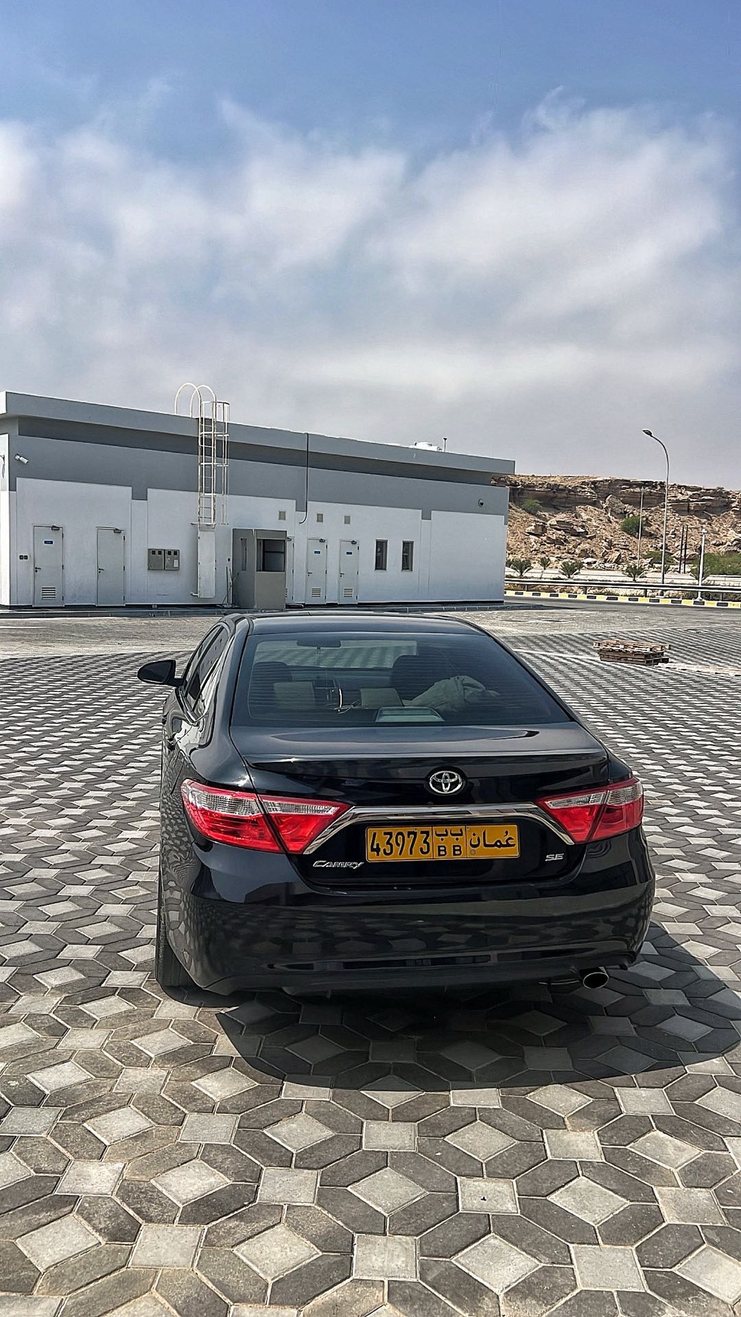 Car Image 2017 TOYOTA CAMRY SE